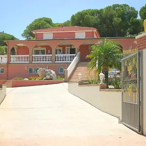 Chez L'habitant Alhaurin Bed and breakfast